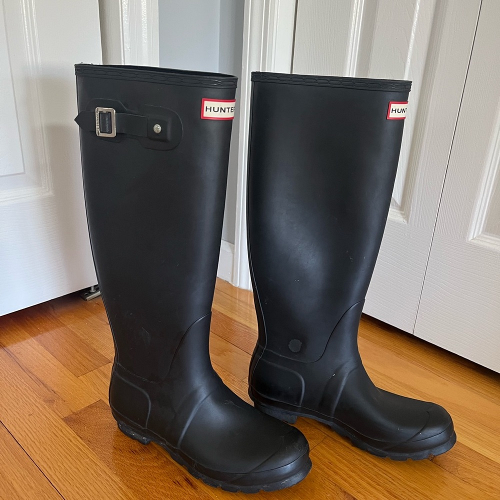Classic & iconic Hunter Original Tall Rain Boots in timeless matte black